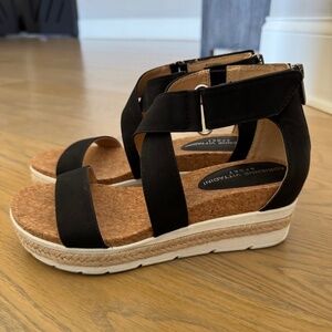 Adrienne Vittadini Cape May Wedge Sandal - Size 8.5